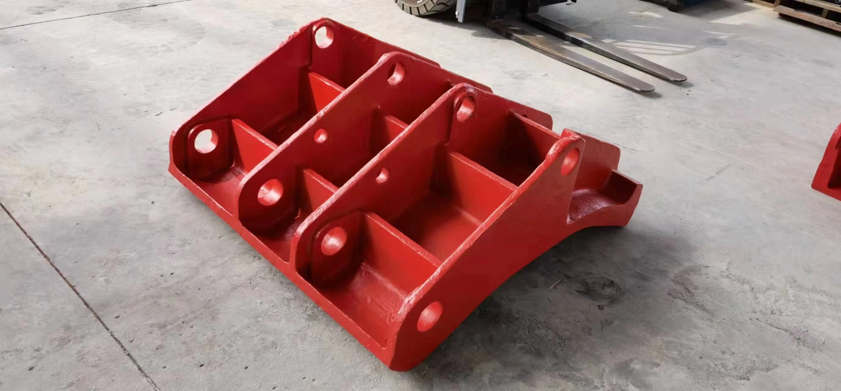 Impact crusher apron block (3)